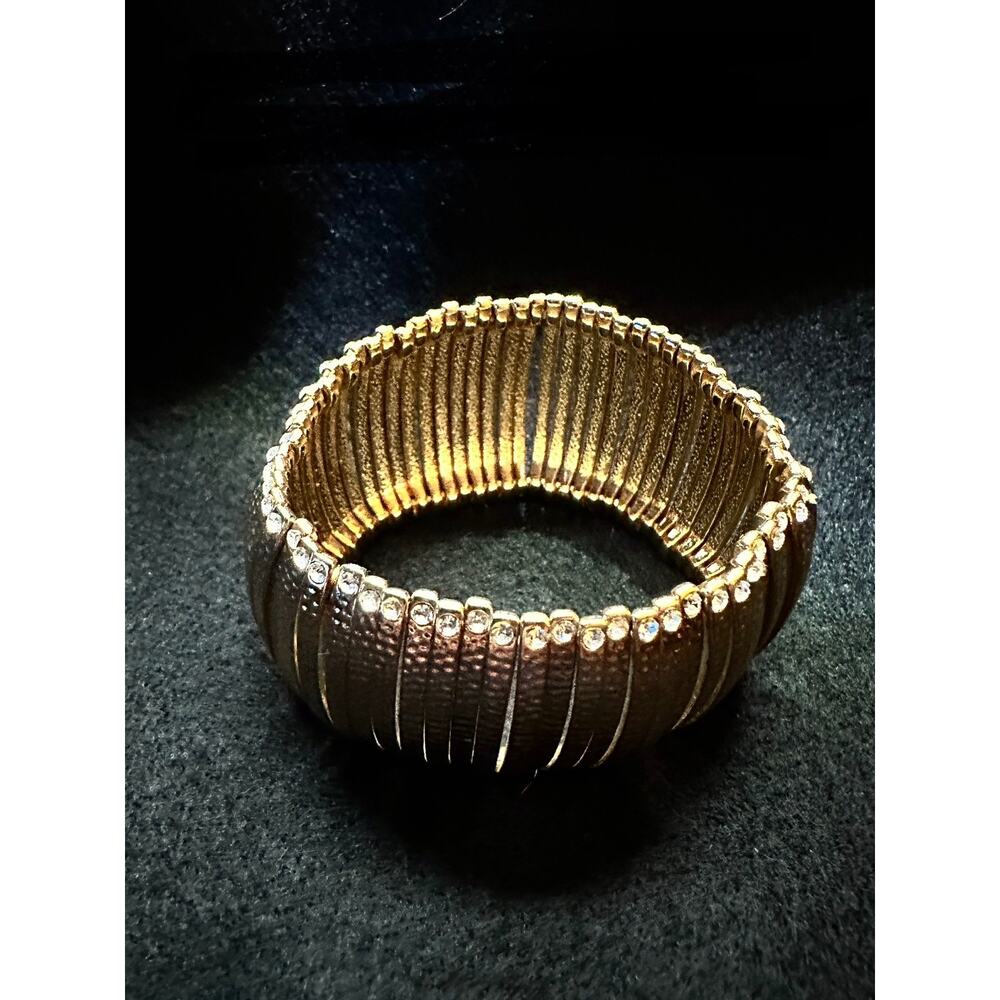 Vintage Gold Tone Wide Dome Stretch Cuff Bracelet Rhinestone Hammered Statement